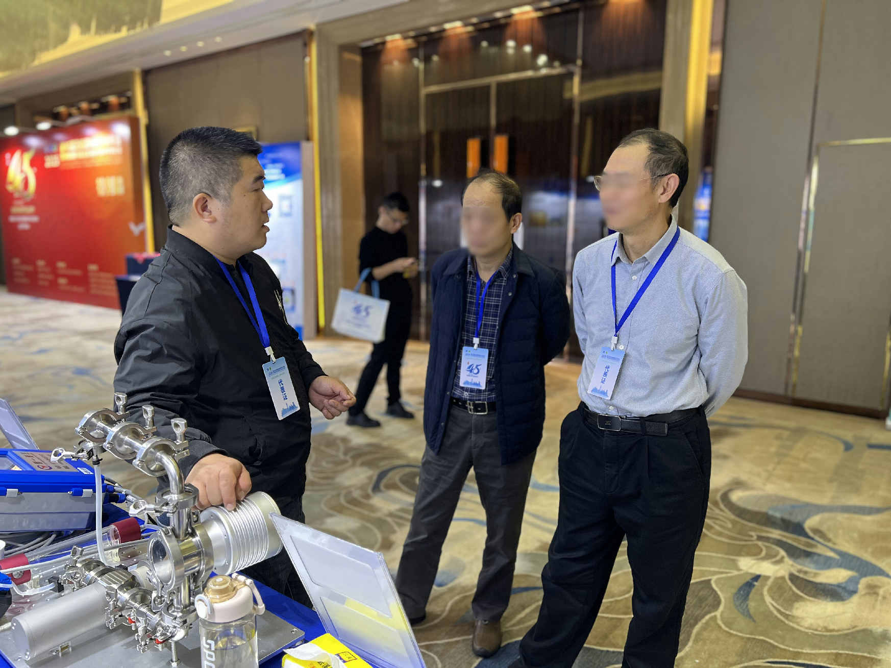 第45屆無(wú)機(jī)酸堿鹽學(xué)術(shù)年會(huì)楚一測(cè)控現(xiàn)場(chǎng) 第45屆無(wú)機(jī)酸堿鹽學(xué)術(shù)年會(huì)楚一測(cè)控現(xiàn)場(chǎng)