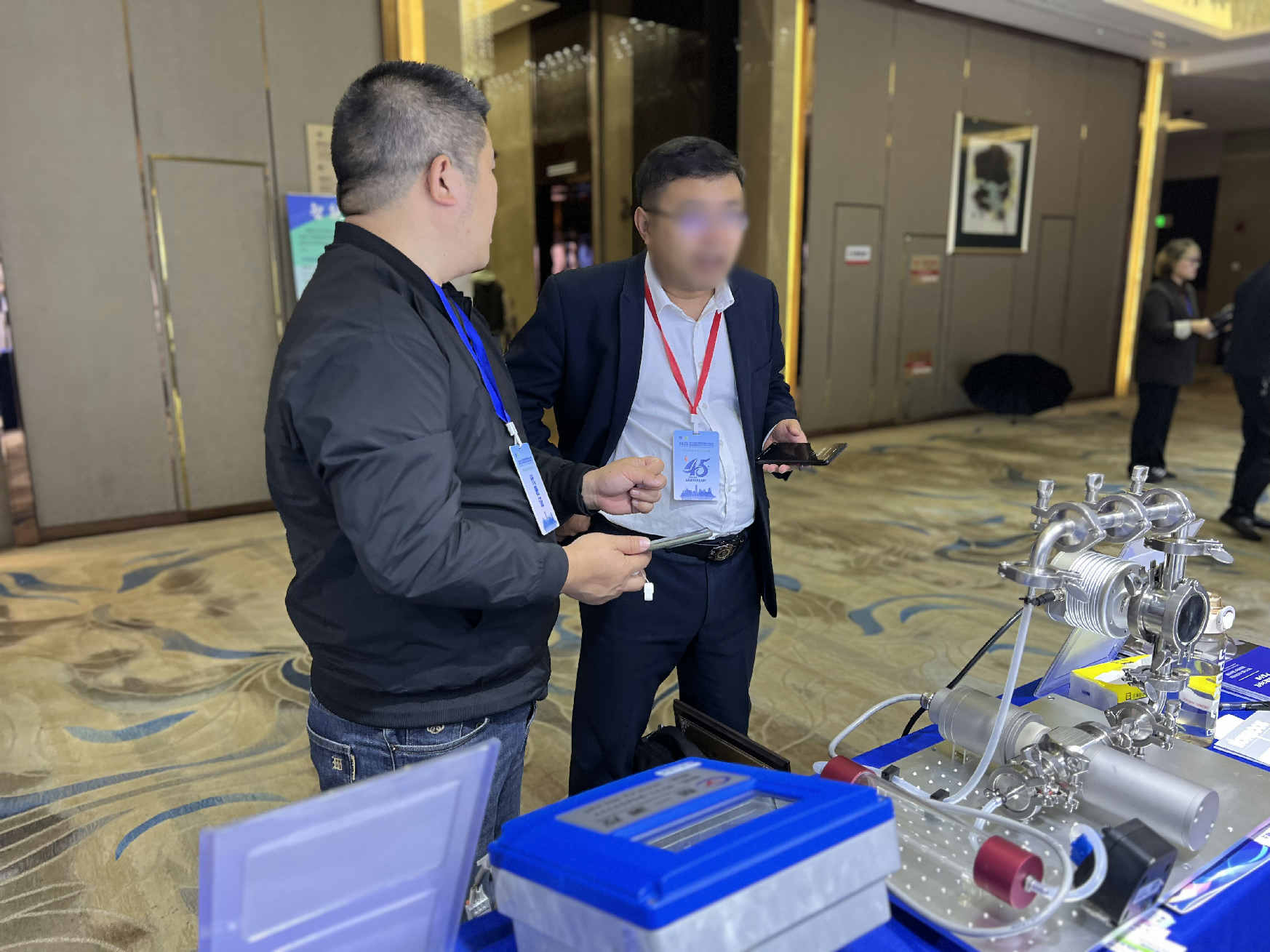 第45屆無(wú)機(jī)酸堿鹽學(xué)術(shù)年會(huì)楚一測(cè)控現(xiàn)場(chǎng) 第45屆無(wú)機(jī)酸堿鹽學(xué)術(shù)年會(huì)楚一測(cè)控現(xiàn)場(chǎng)